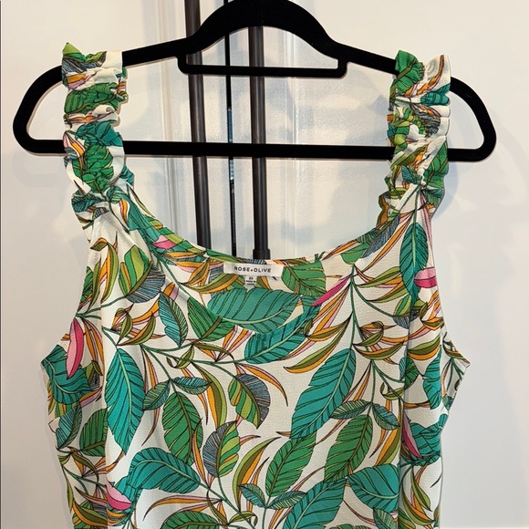 Flutter Sleeve Ruffled Tank Top - Picture 2 of 5